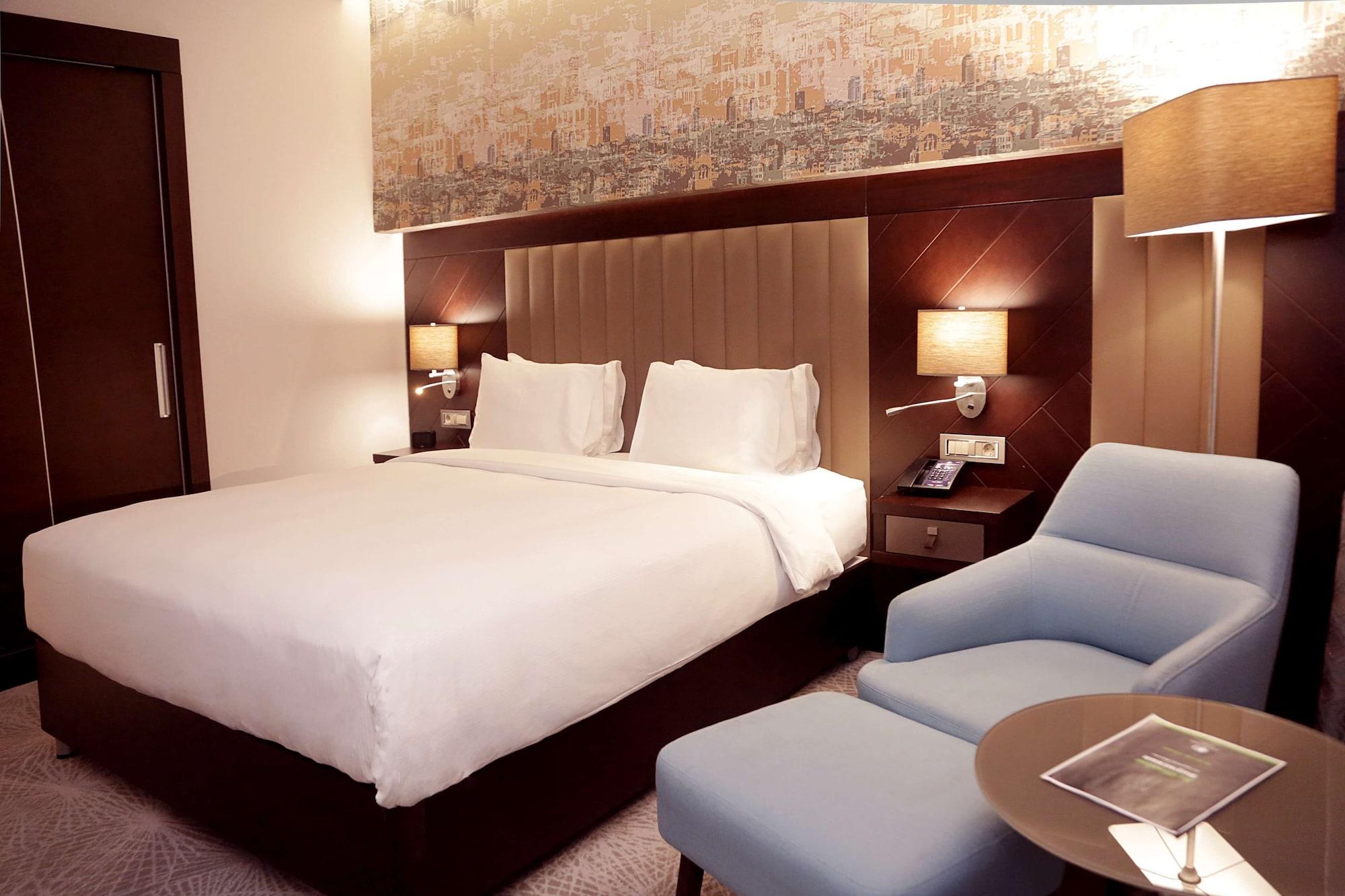 Doubletree By Hilton Istanbul Umraniye Hotel Exterior photo A room at the hotel