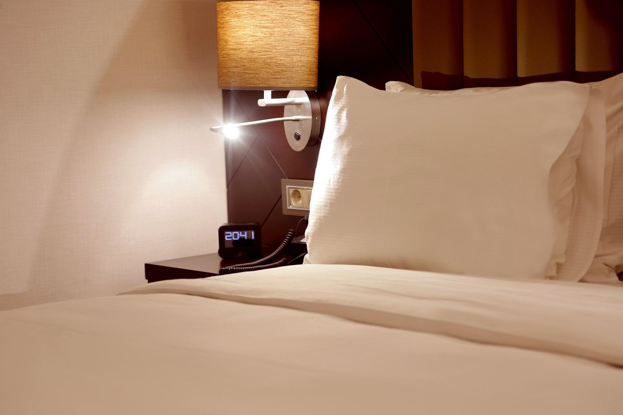 Doubletree By Hilton Istanbul Umraniye Hotel Exterior photo A digital alarm clock