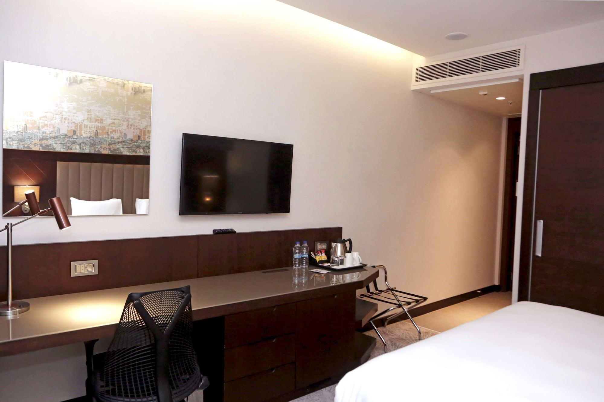 Doubletree By Hilton Istanbul Umraniye Hotel Exterior photo A room at the hotel