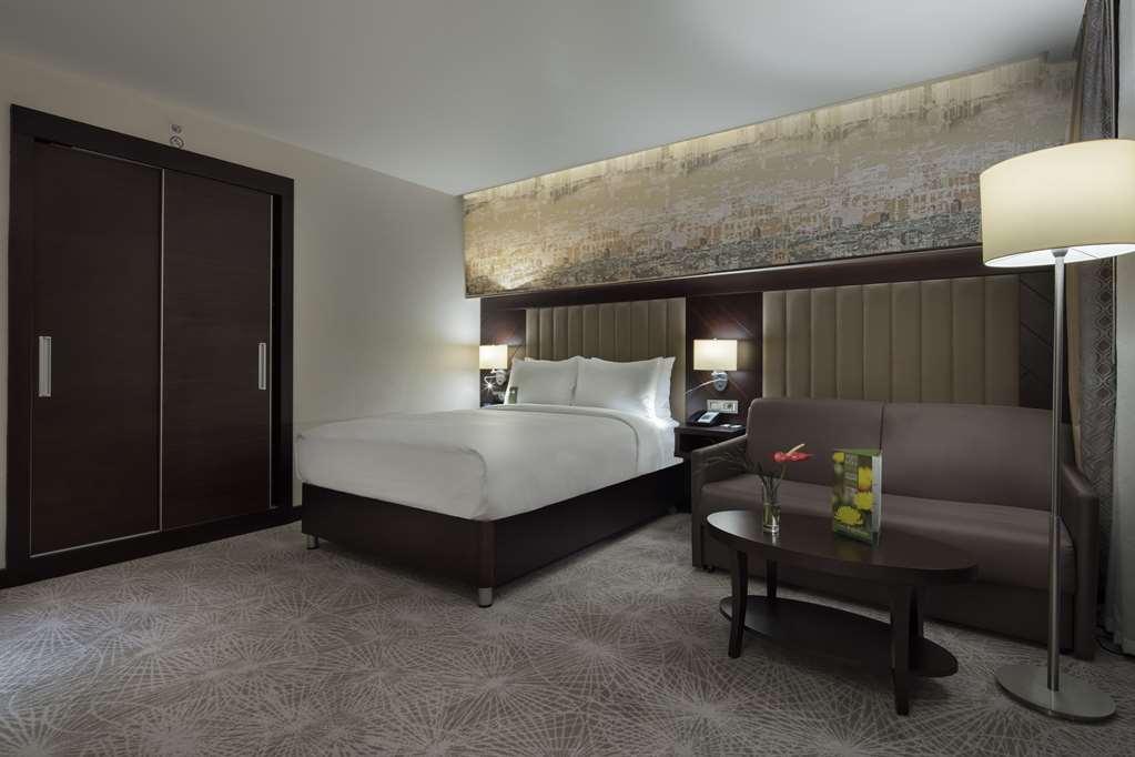 Doubletree By Hilton Istanbul Umraniye Hotel Room photo A room at the hotel