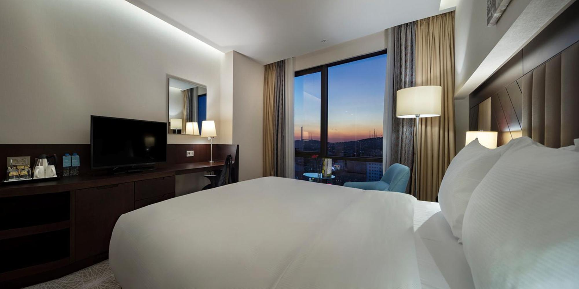 Doubletree By Hilton Istanbul Umraniye Hotel Room photo