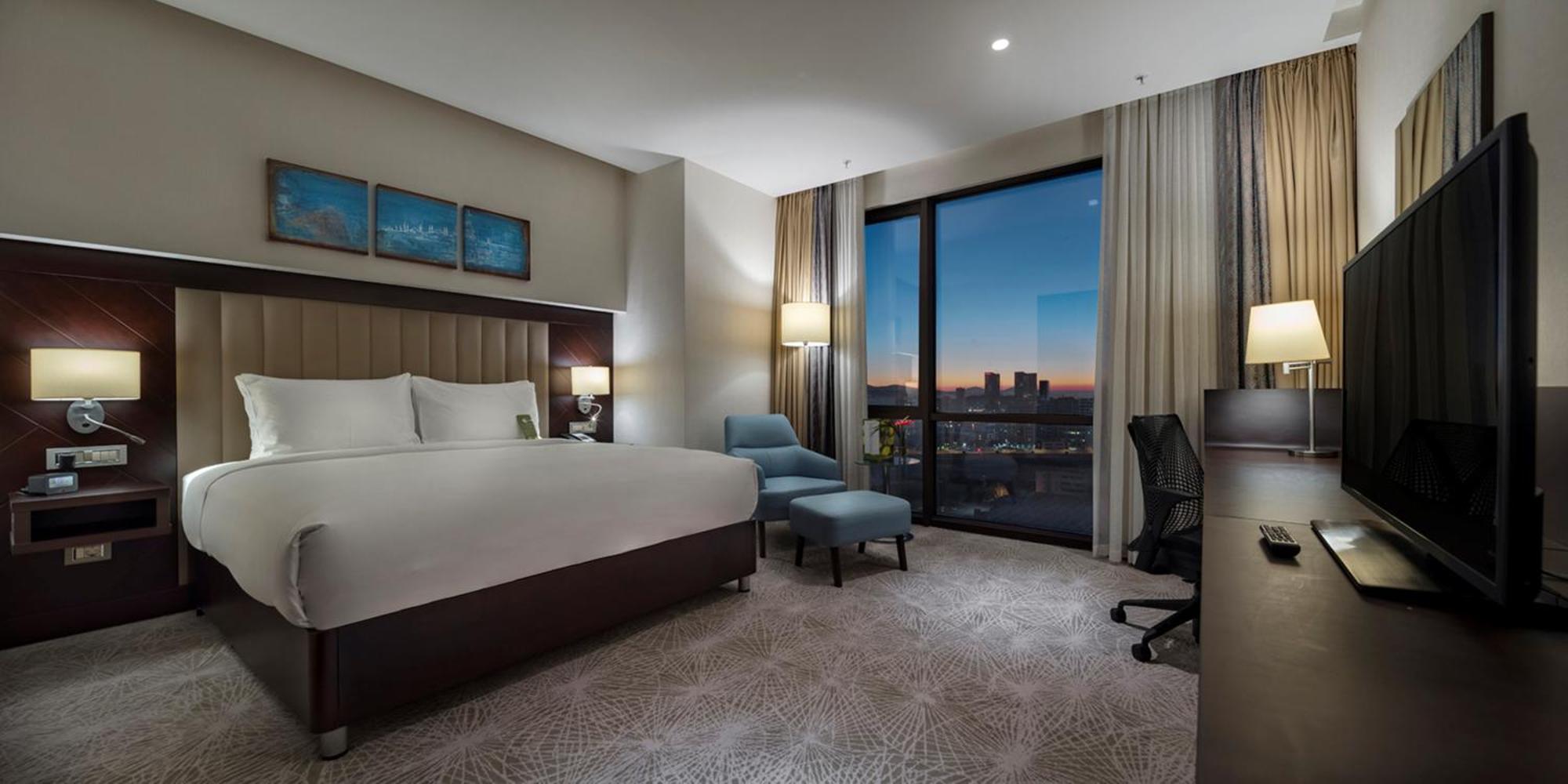 Doubletree By Hilton Istanbul Umraniye Hotel Exterior photo