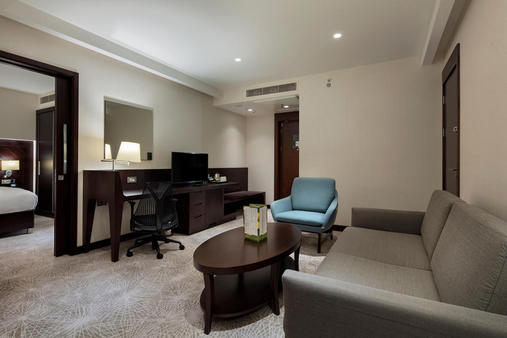 Doubletree By Hilton Istanbul Umraniye Hotel Room photo
