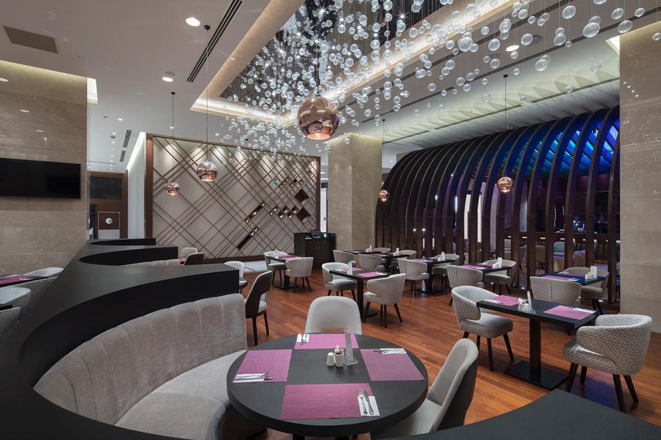 Doubletree By Hilton Istanbul Umraniye Hotel Exterior photo The interior of the restaurant