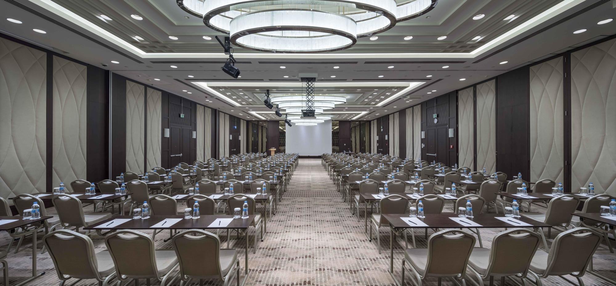 Doubletree By Hilton Istanbul Umraniye Hotel Exterior photo Meeting room